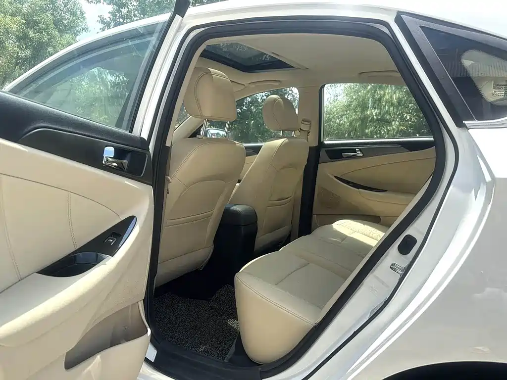 Changan Eado — миниатюра 5