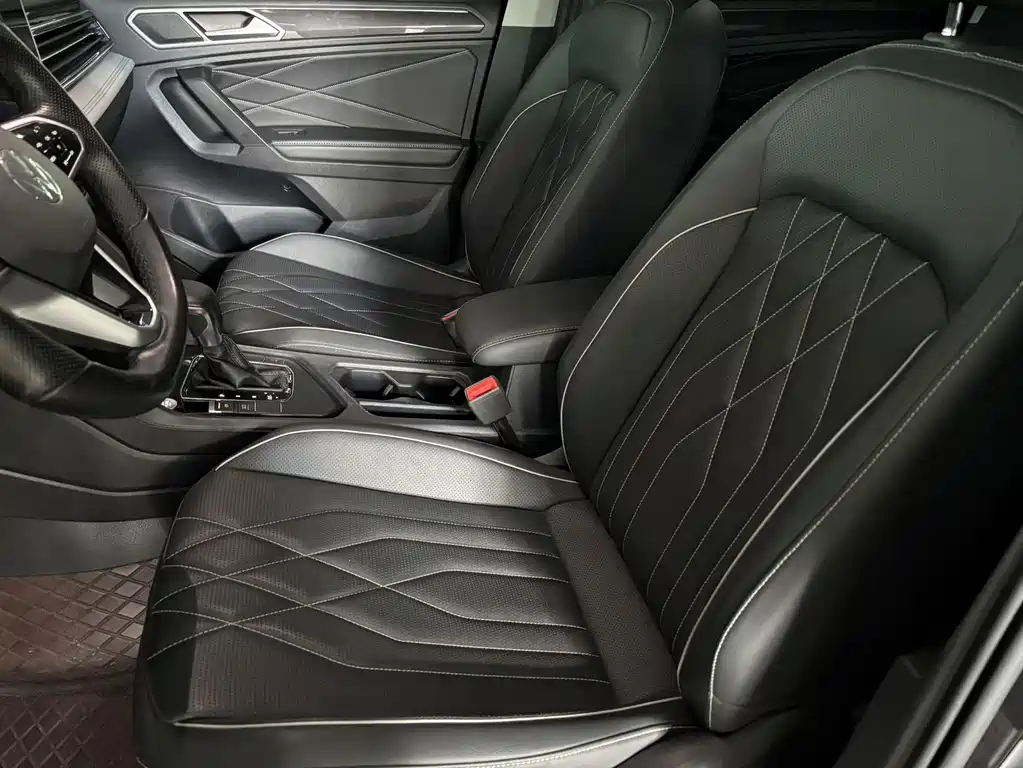 Volkswagen Tiguan L — миниатюра 8