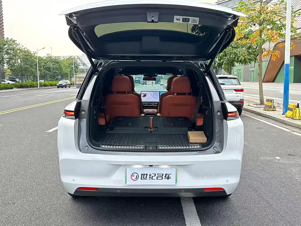 Li Auto Li L8 — миниатюра 21