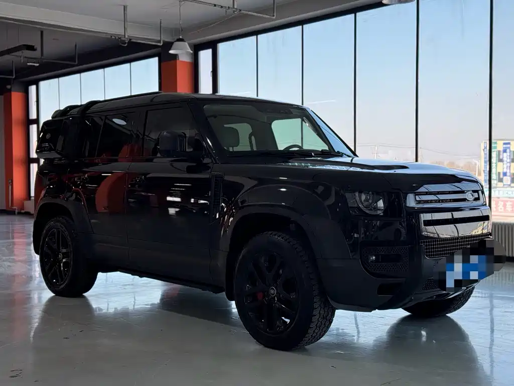 LAND ROVER DEFENDER
