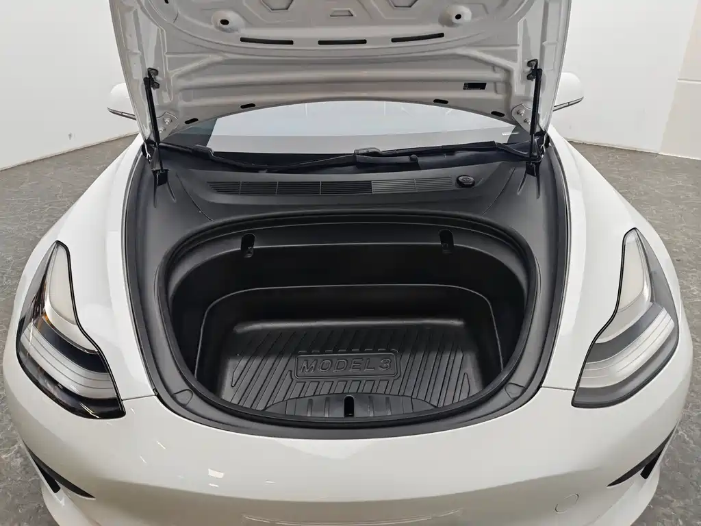 Tesla Model 3 — фотографии объявления, Фото 13
