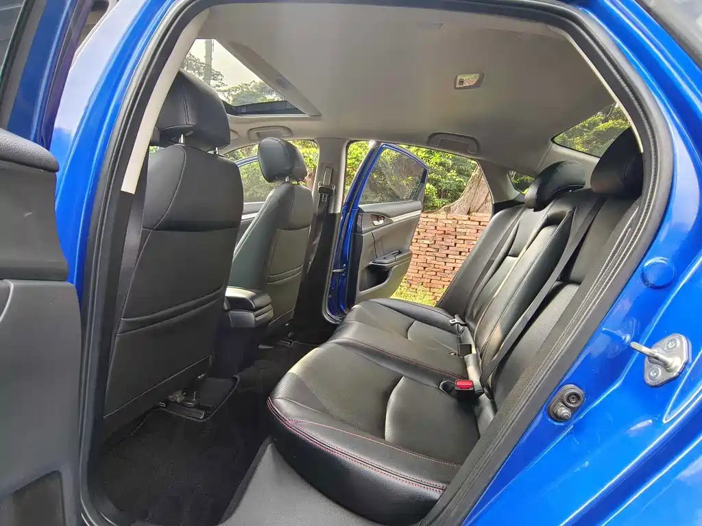 Honda Civic — миниатюра 8