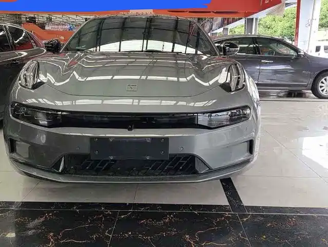 2022 Zeekr 001