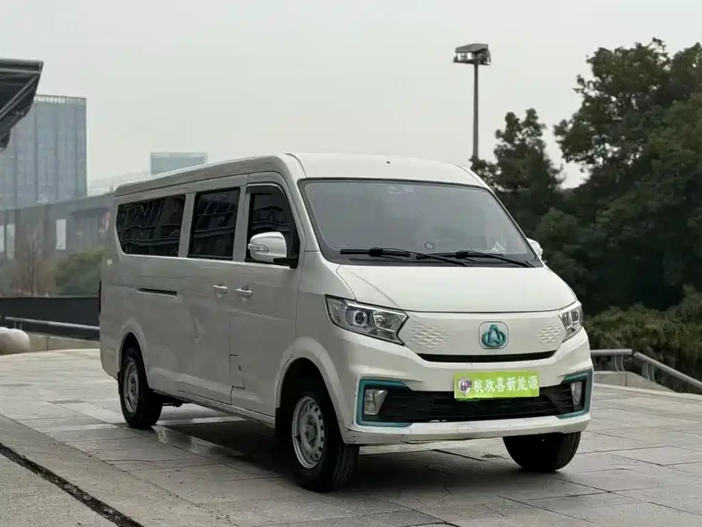CHANGAN CROSS STAR V7 EV