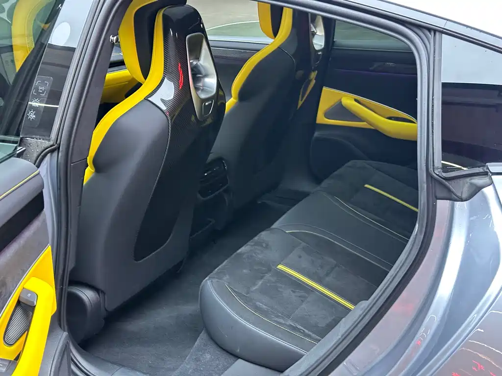 XIAOMI CAR XIAOMI SU7 ULTRA