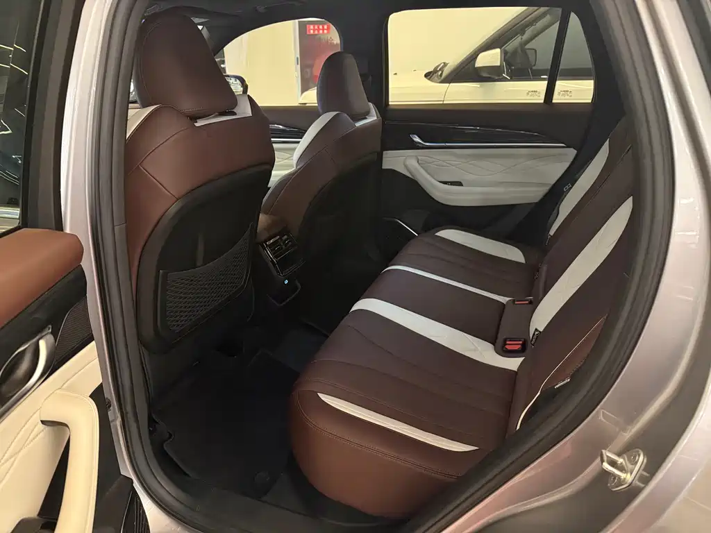 Geely Monjaro L 2024 2.0TD AT