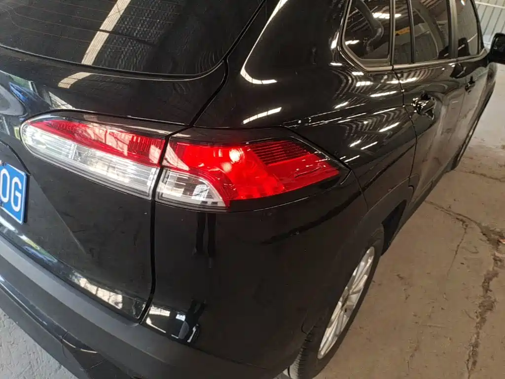 Toyota Frontlander — миниатюра 8
