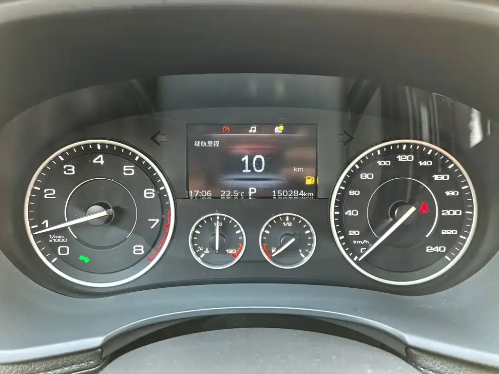 Borgward BX7 — миниатюра 18
