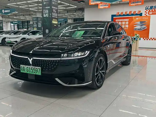 VOYAH LANTU CHASING LIGHT 2023