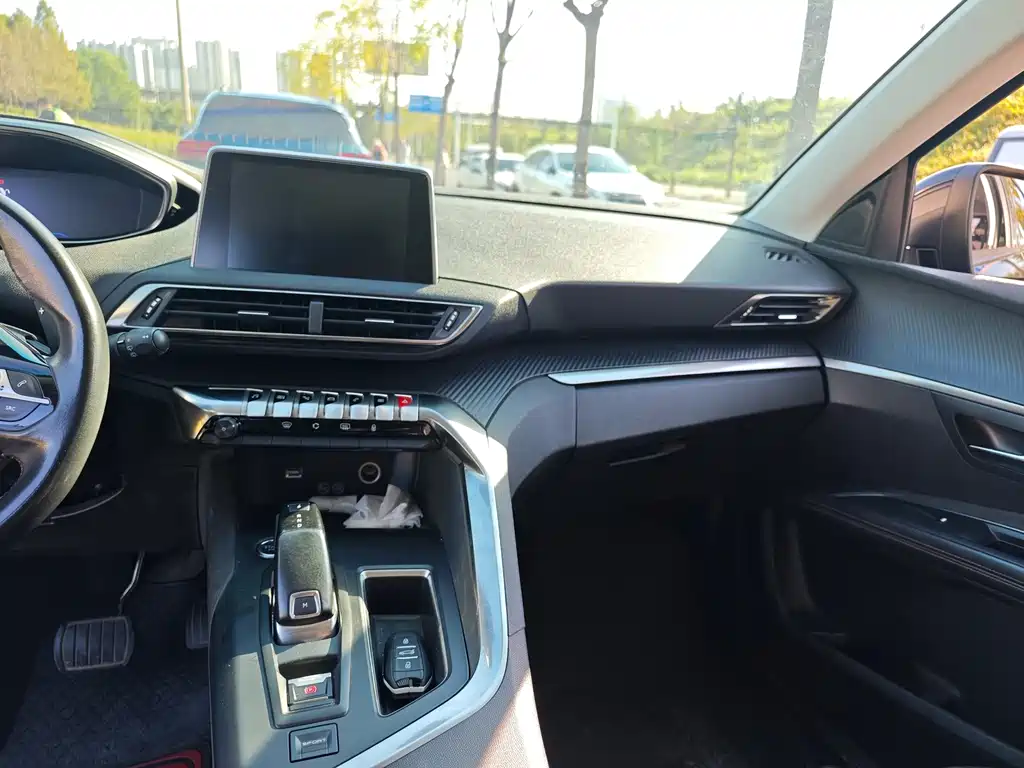 Peugeot 5008 — миниатюра 13