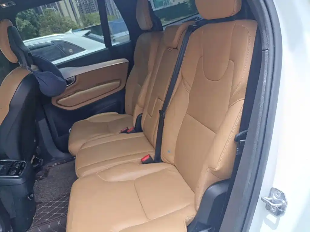 Volvo XC90 — миниатюра 18