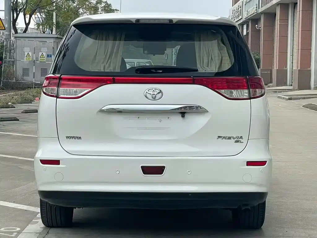 TOYOTA PREVIA