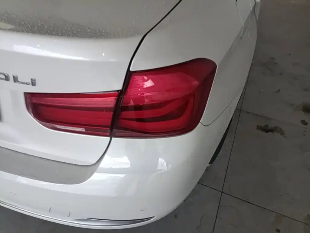 BMW 3 Series — миниатюра 8