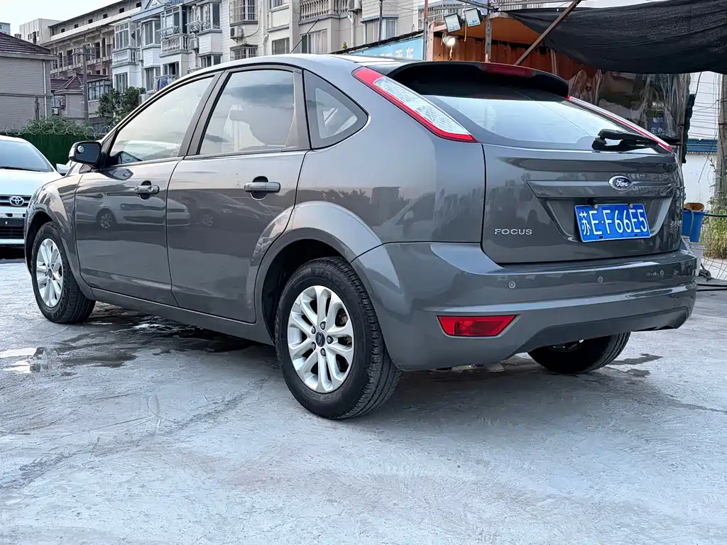Ford Focus — миниатюра 7