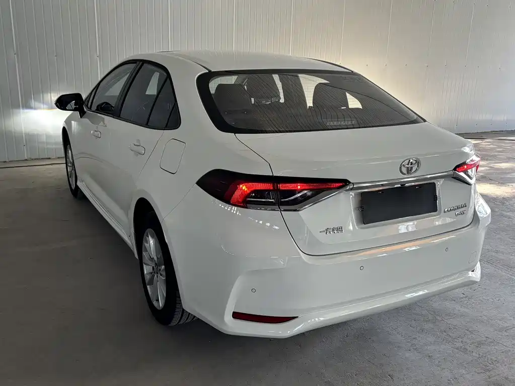 Toyota Corolla — миниатюра 6