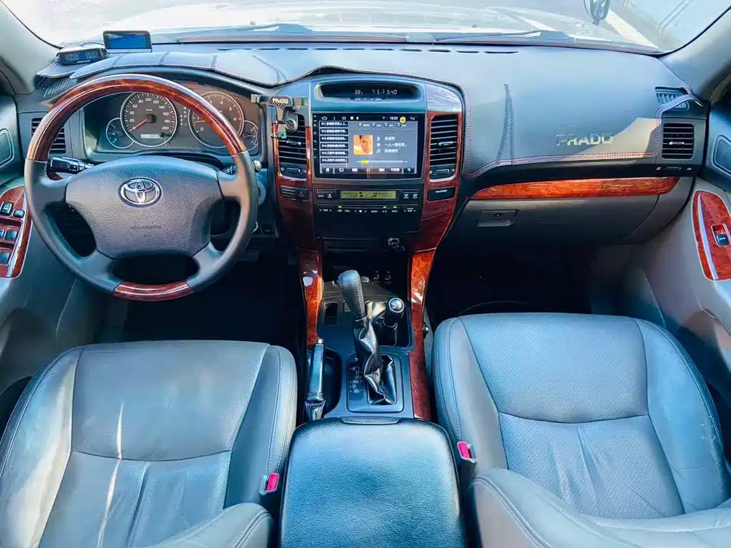 Toyota Land Cruiser Prado 2006 4.0L AT VX