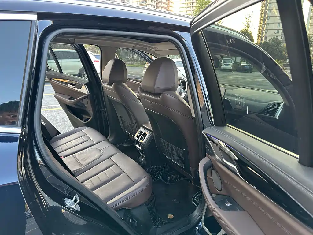 BMW X3 — миниатюра 6
