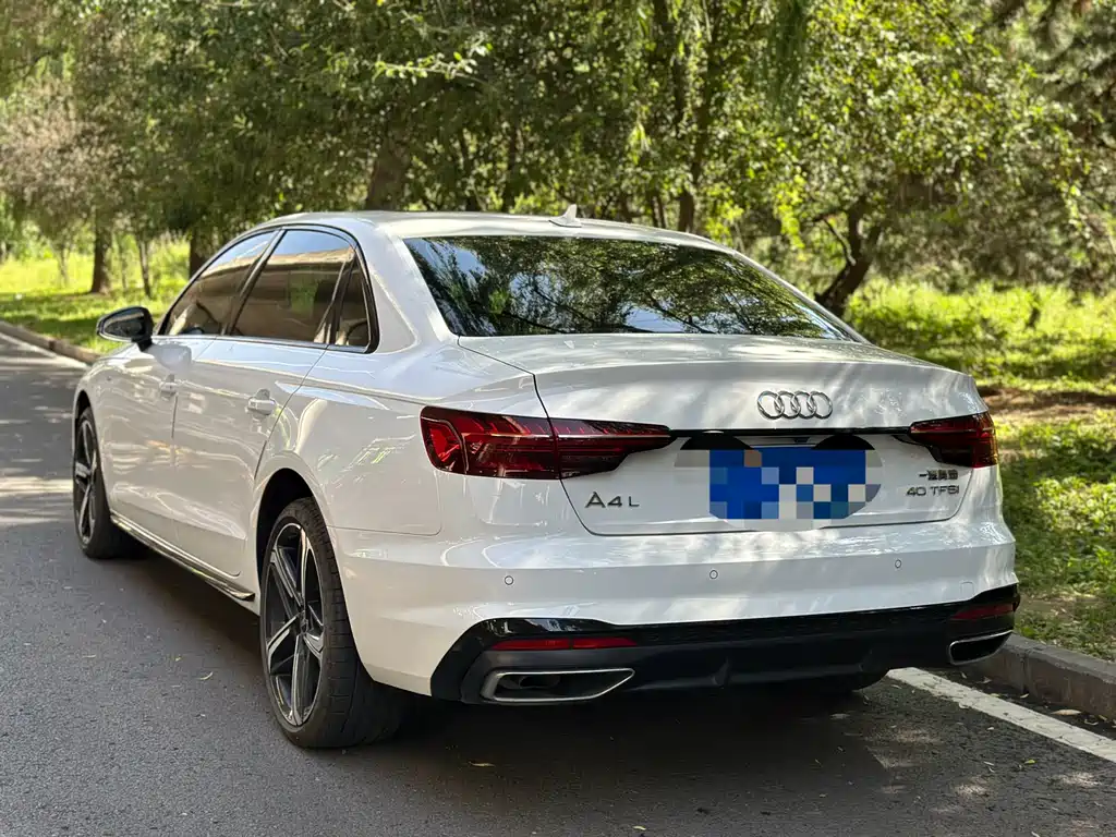 Audi A4L 2024 40 TFSI Luxury