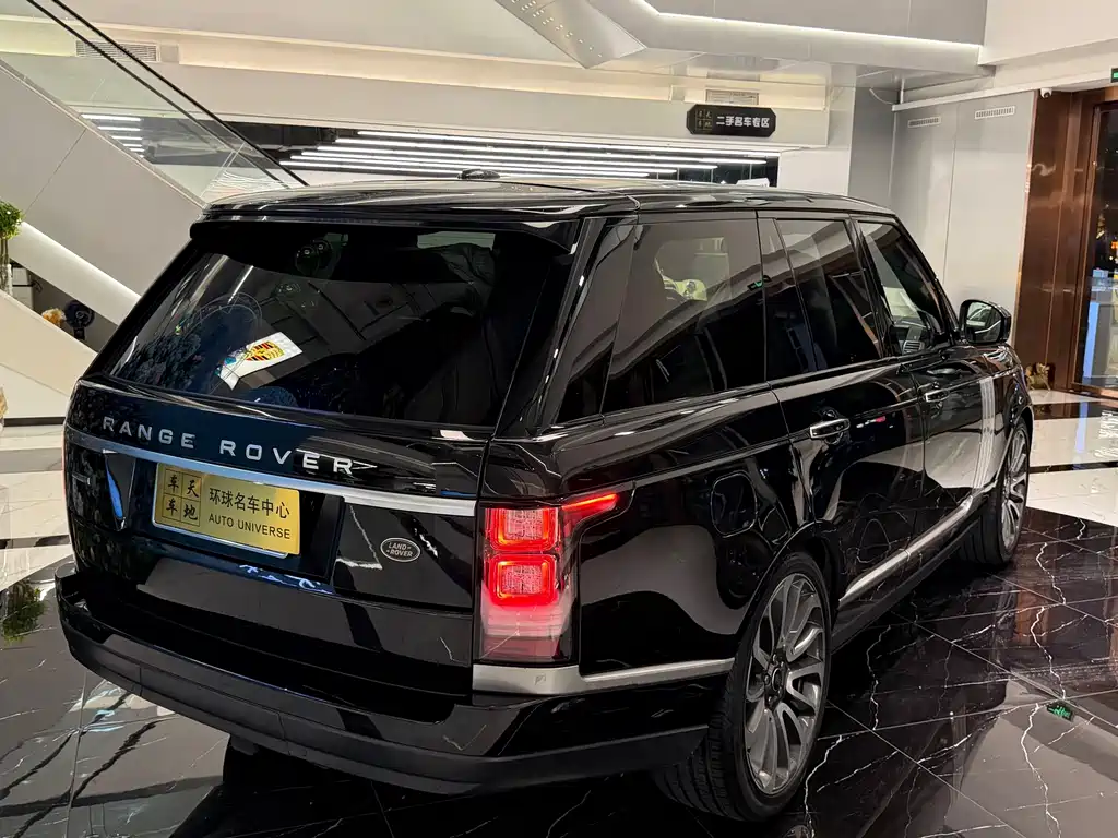 Land Rover Range Rover — миниатюра 6