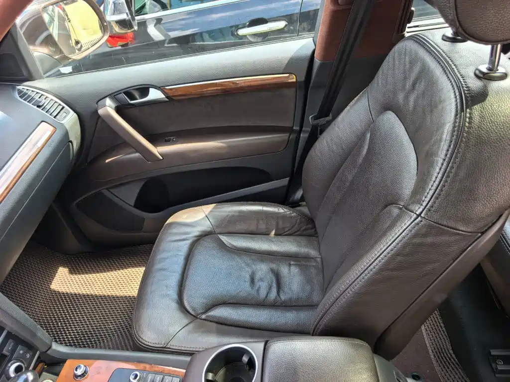 Audi Q7 — миниатюра 11