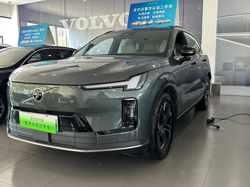 Volvo 沃尔沃XC70插电式混动 2025