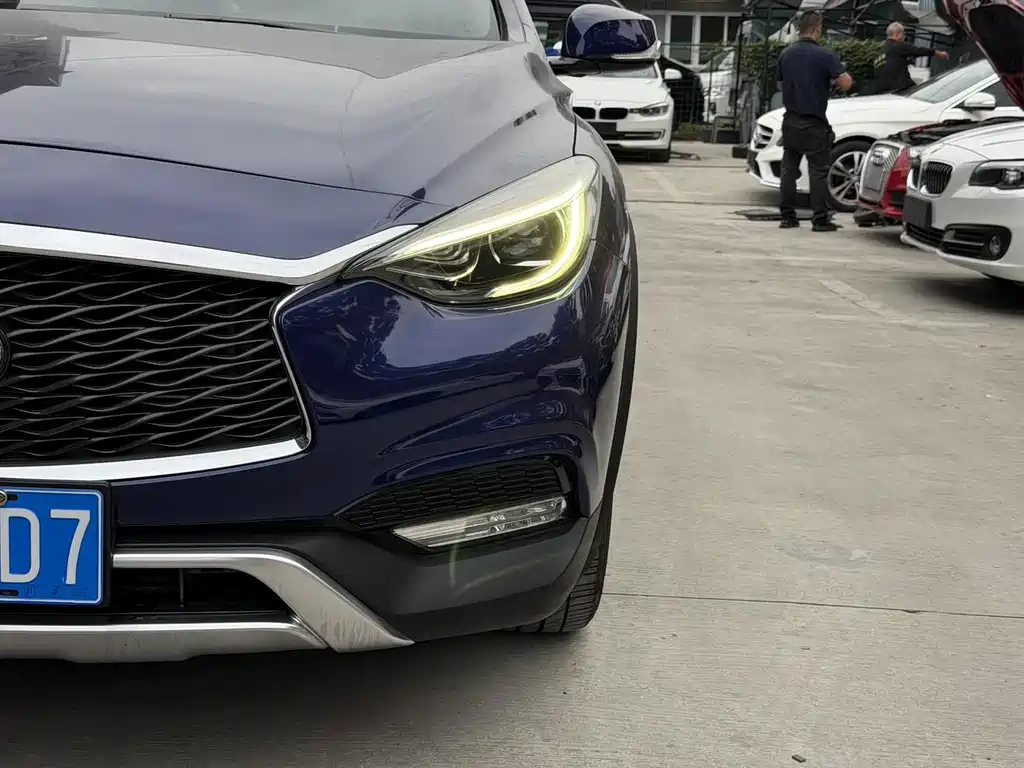 Infiniti QX30 — миниатюра 2