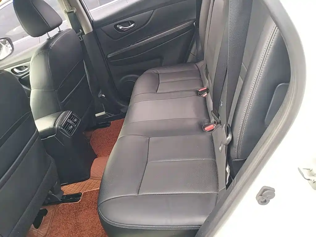 Nissan X-Trail — миниатюра 17