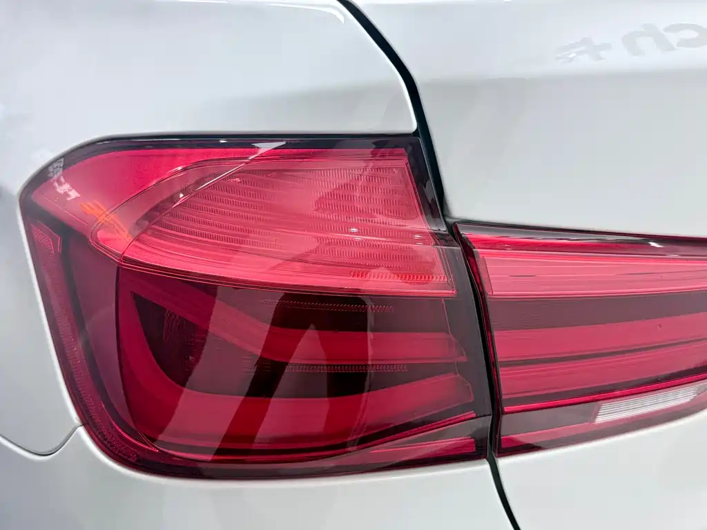 BMW 3 Series — миниатюра 6