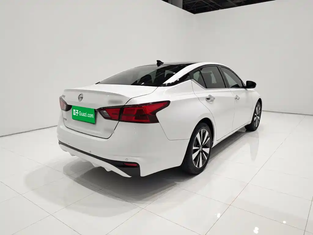 Nissan Teana — миниатюра 6