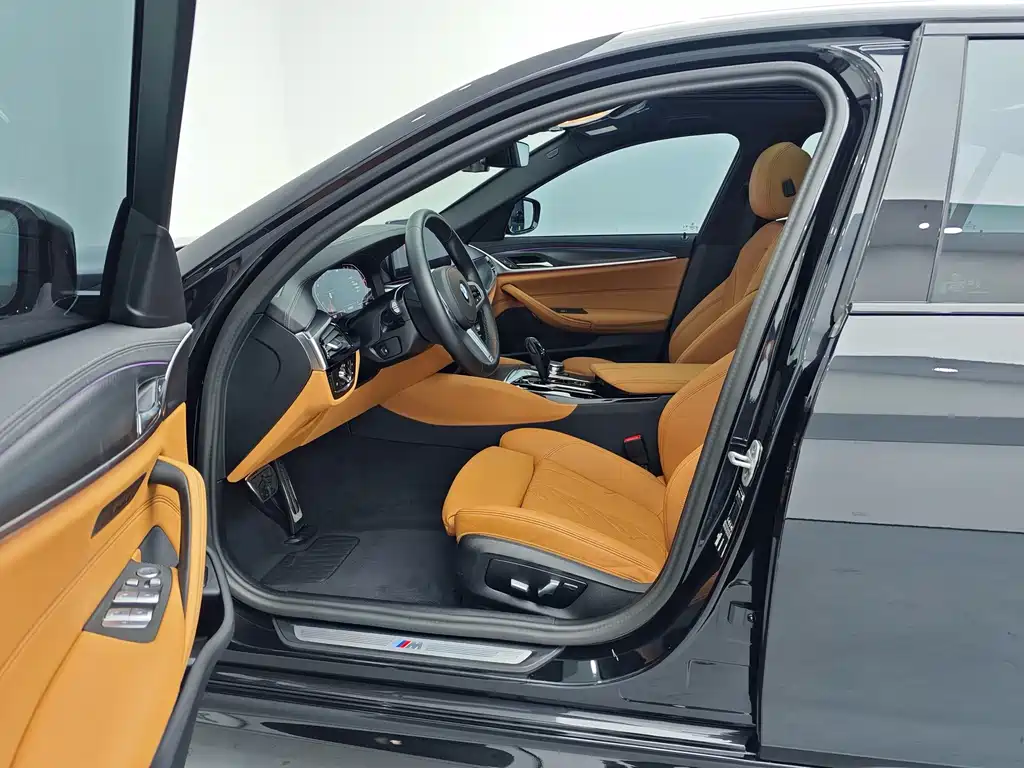 BMW 5 Series (Import) — миниатюра 16