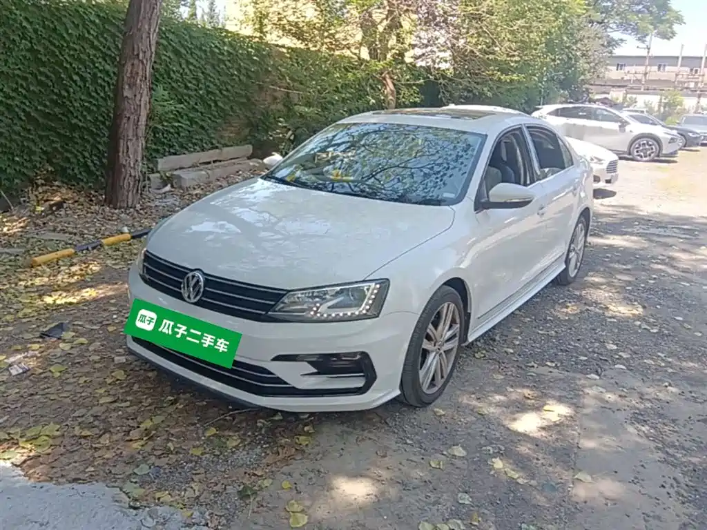 Купить Volkswagen Sagitar