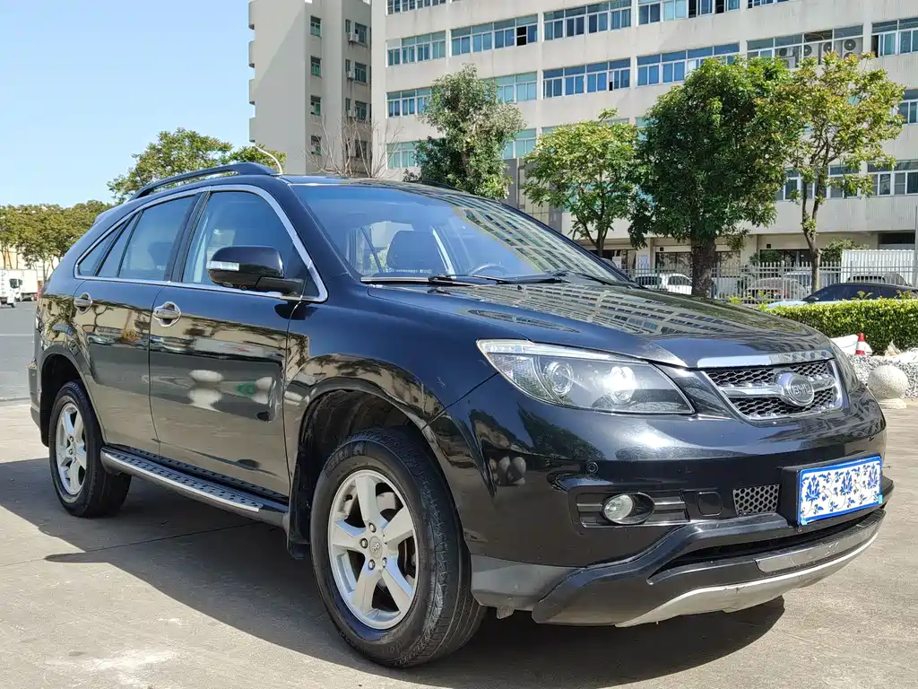 BYD S6 2013 Platinum 2.0L MT Luxury