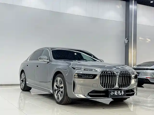 BMW 7 SERIES