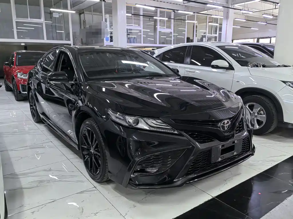 Toyota Camry 2022 2.0S