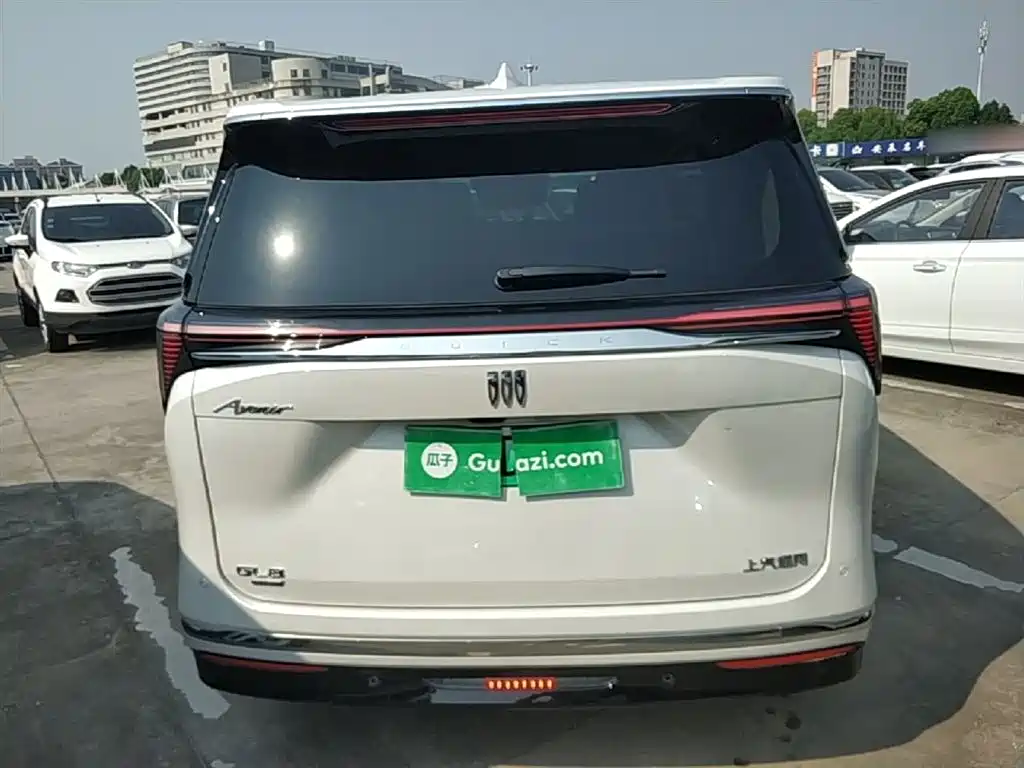 Buick GL8 2024 7 мест