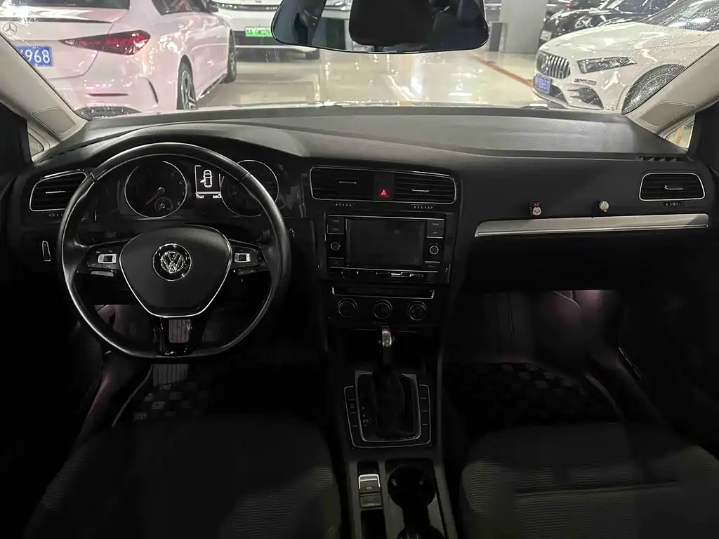 Volkswagen Golf — миниатюра 6