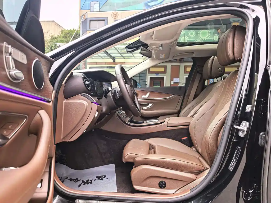 MERCEDES-BENZ E CLASS