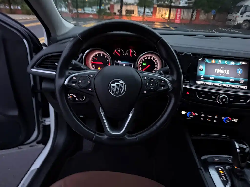 Buick Regal — миниатюра 11