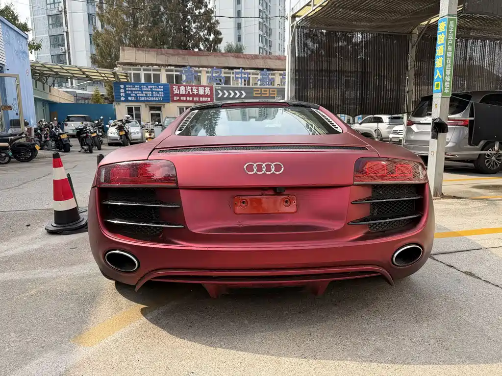 Audi R8 — миниатюра 6