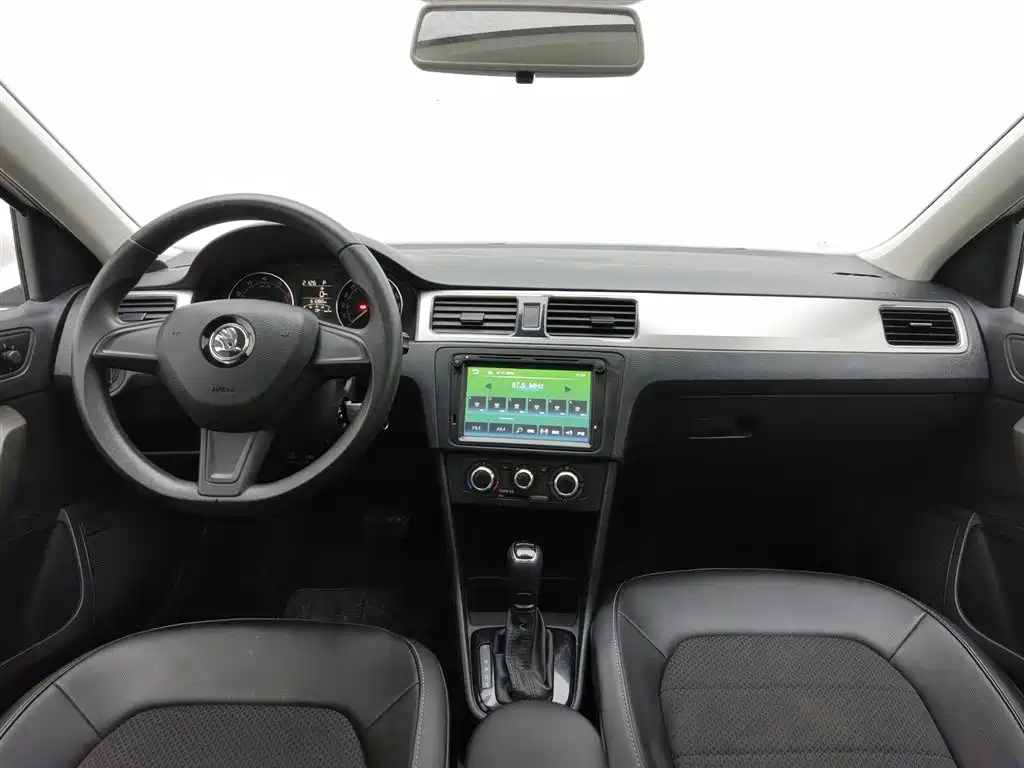 Skoda Rapid Spaceback 2016 1.6L AT