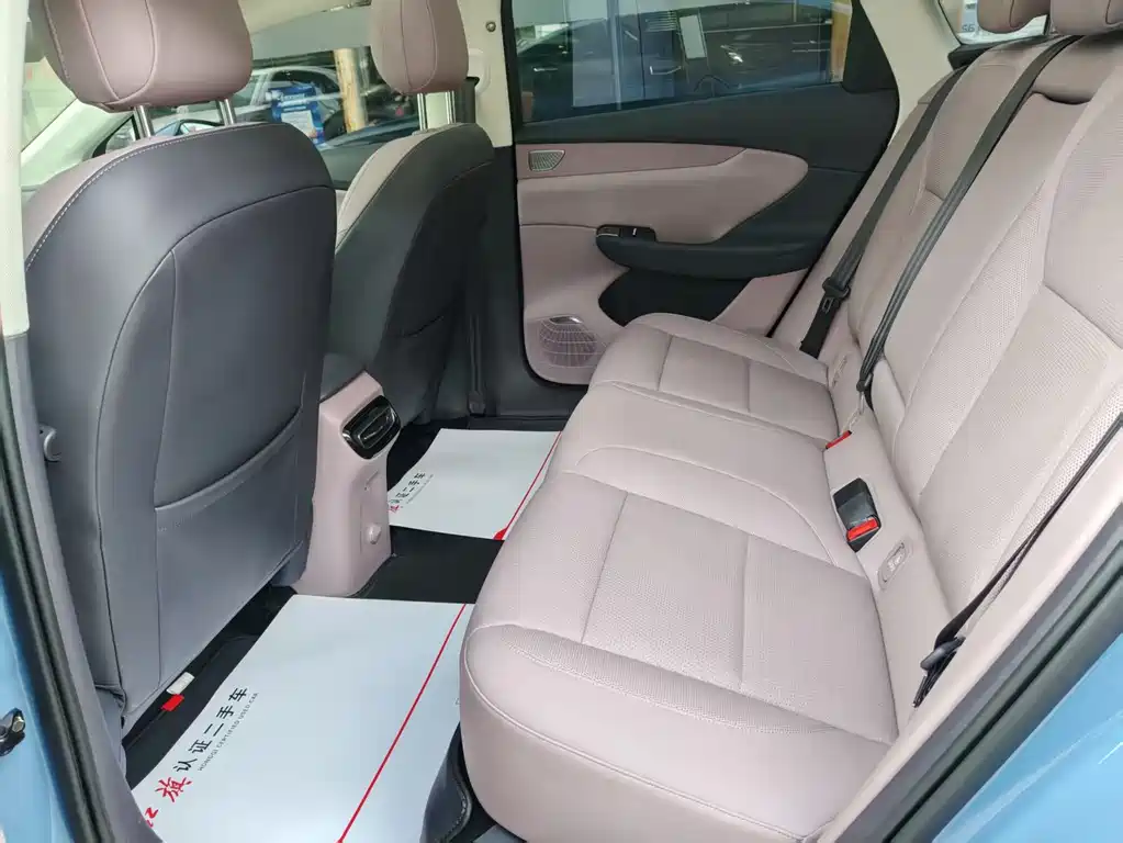 Hongqi Hongqi Tiangong 05 — миниатюра 5