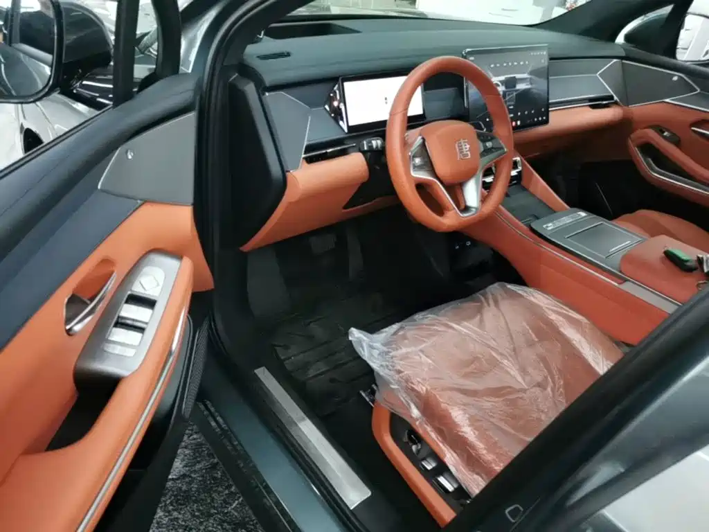 BYD Tang L — миниатюра 16