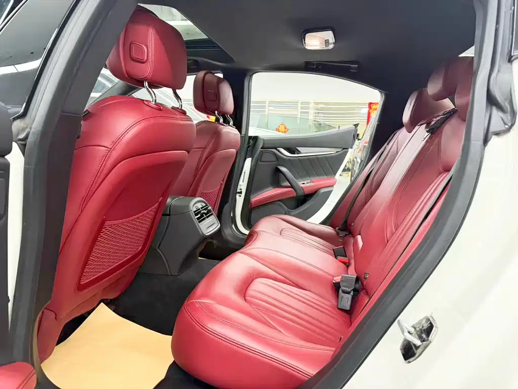 Maserati Ghibli — миниатюра 8