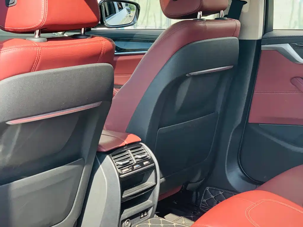BMW 5 Series — миниатюра 19