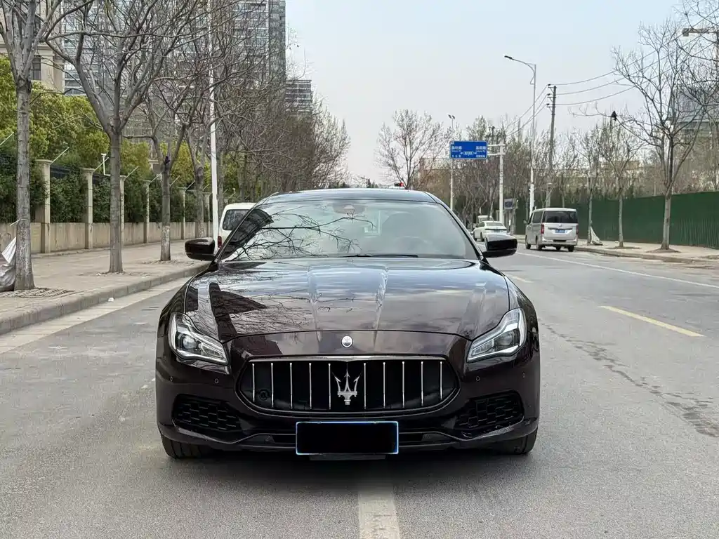 Купить Maserati Quattroporte