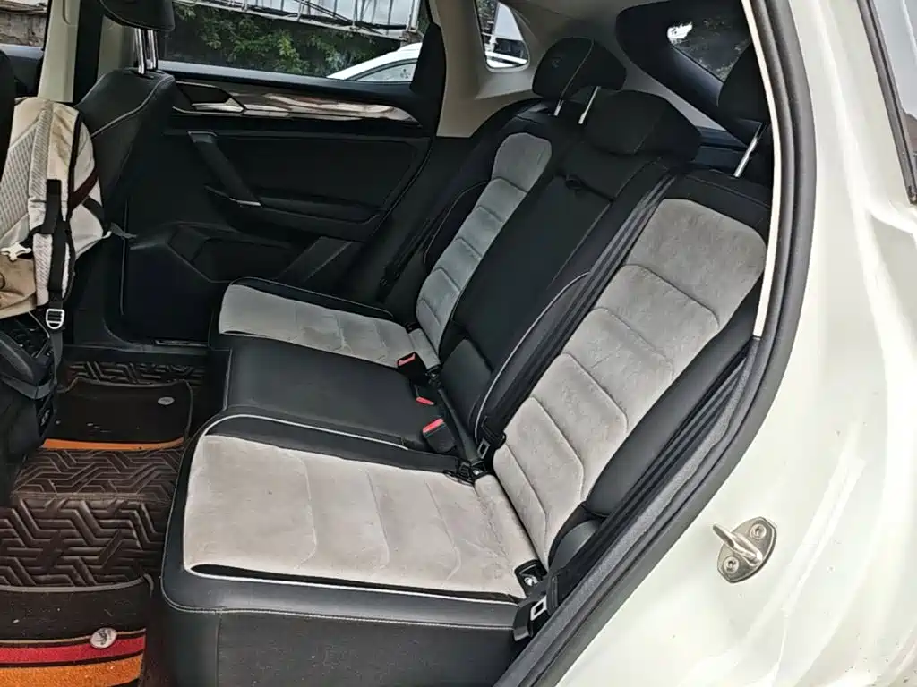 Volkswagen X — миниатюра 17
