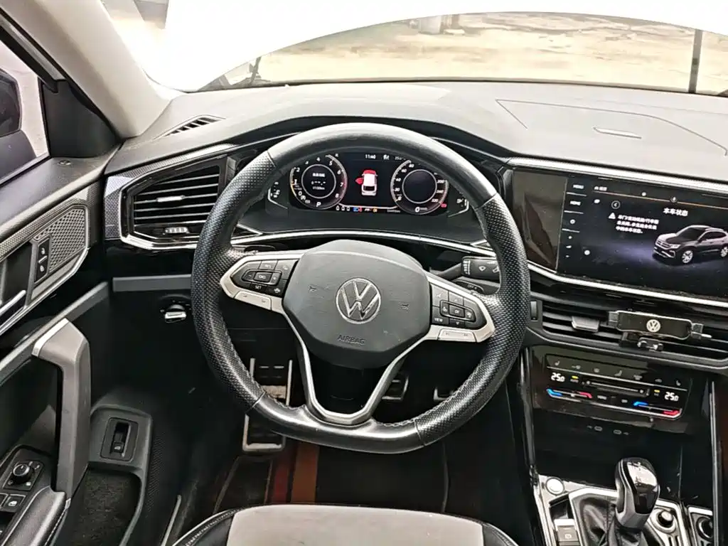 Volkswagen X — миниатюра 11