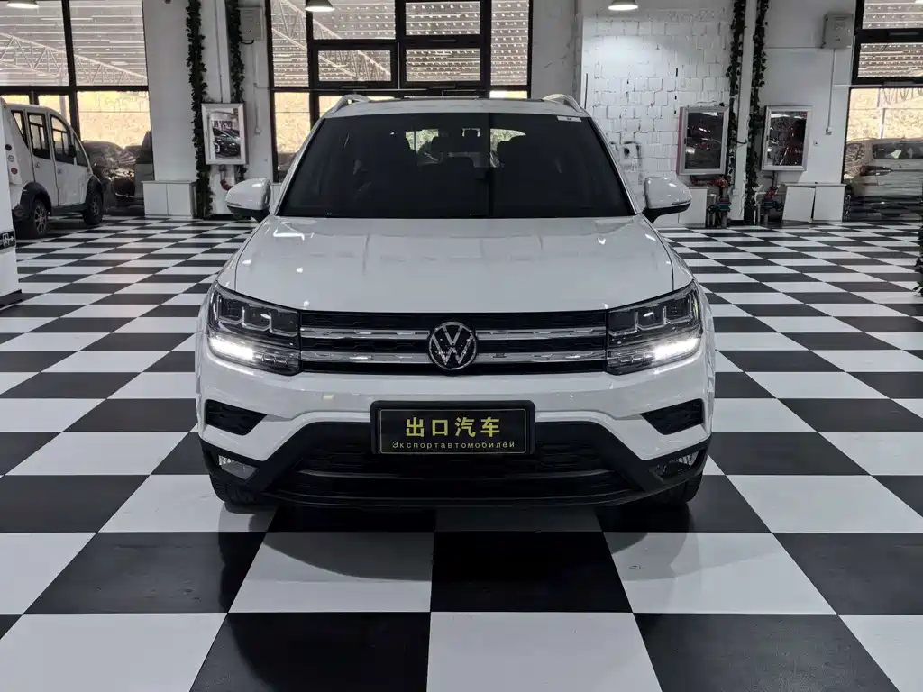 Volkswagen Tharu — миниатюра 2