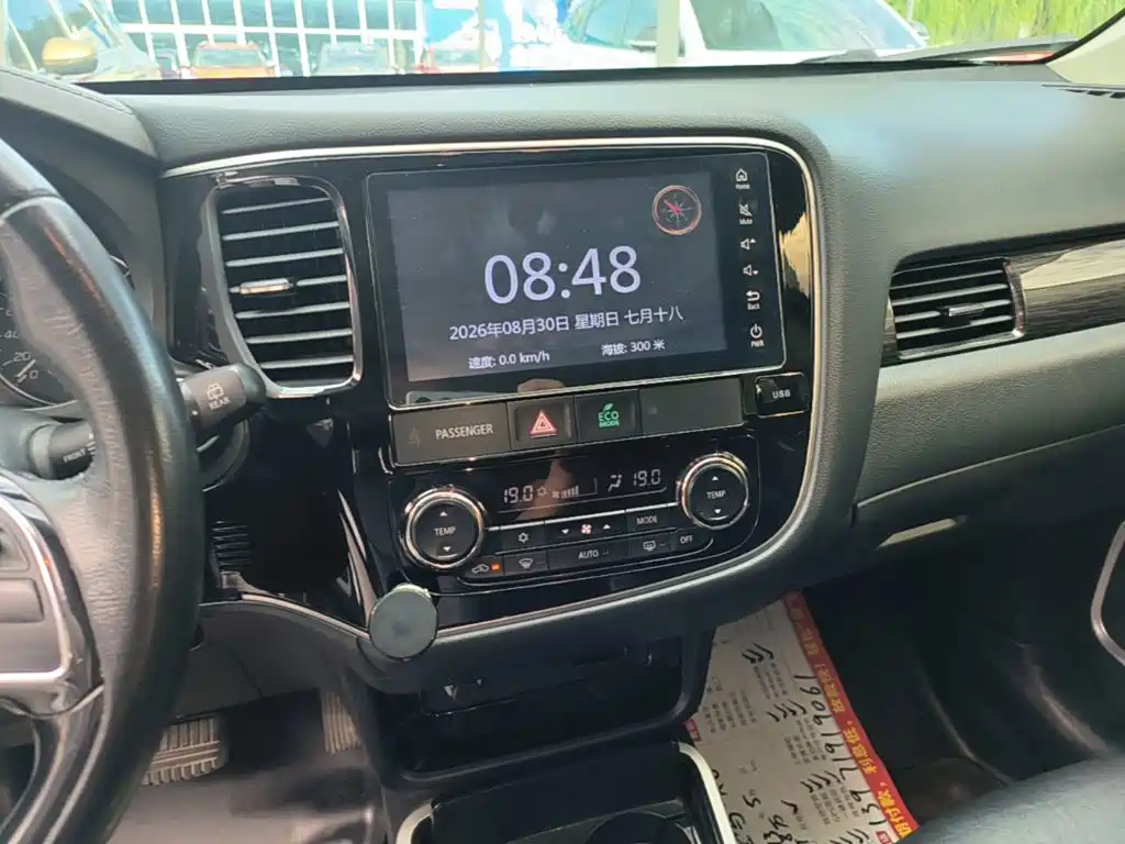 Mitsubishi Outlander — миниатюра 13
