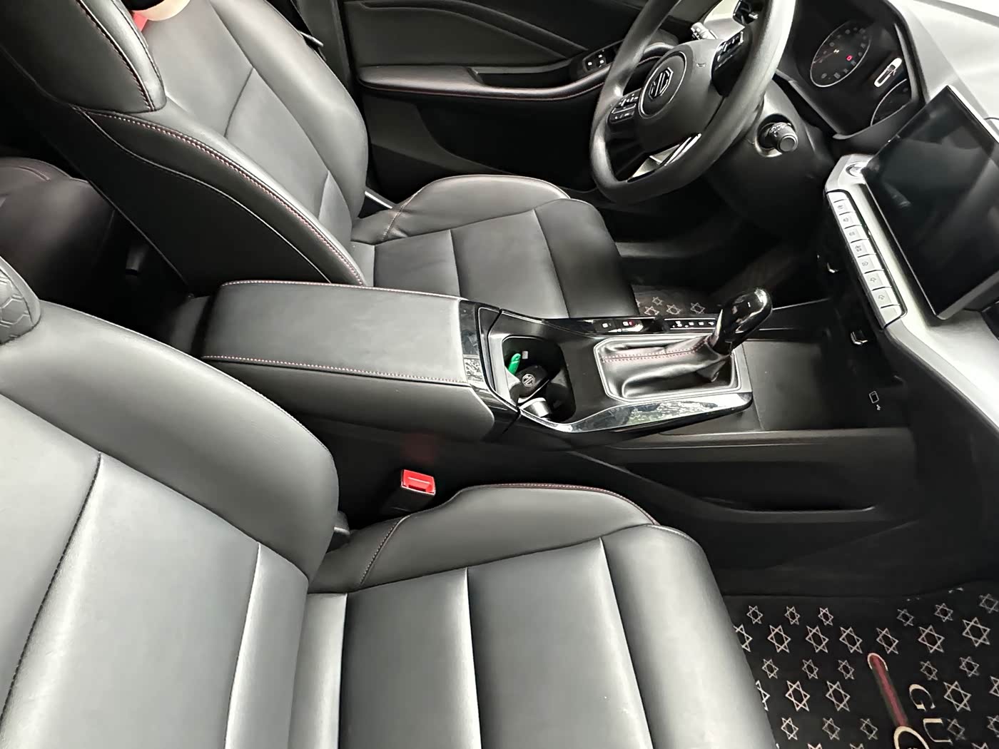 MG MG5 1.5 л 2022 г. Белый, пробег 35000 км